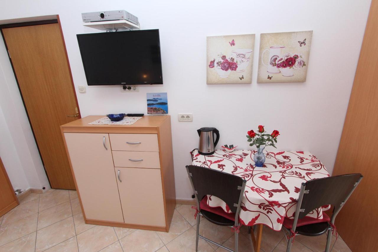 Room And Apartment Lea Rovinj Kamer foto